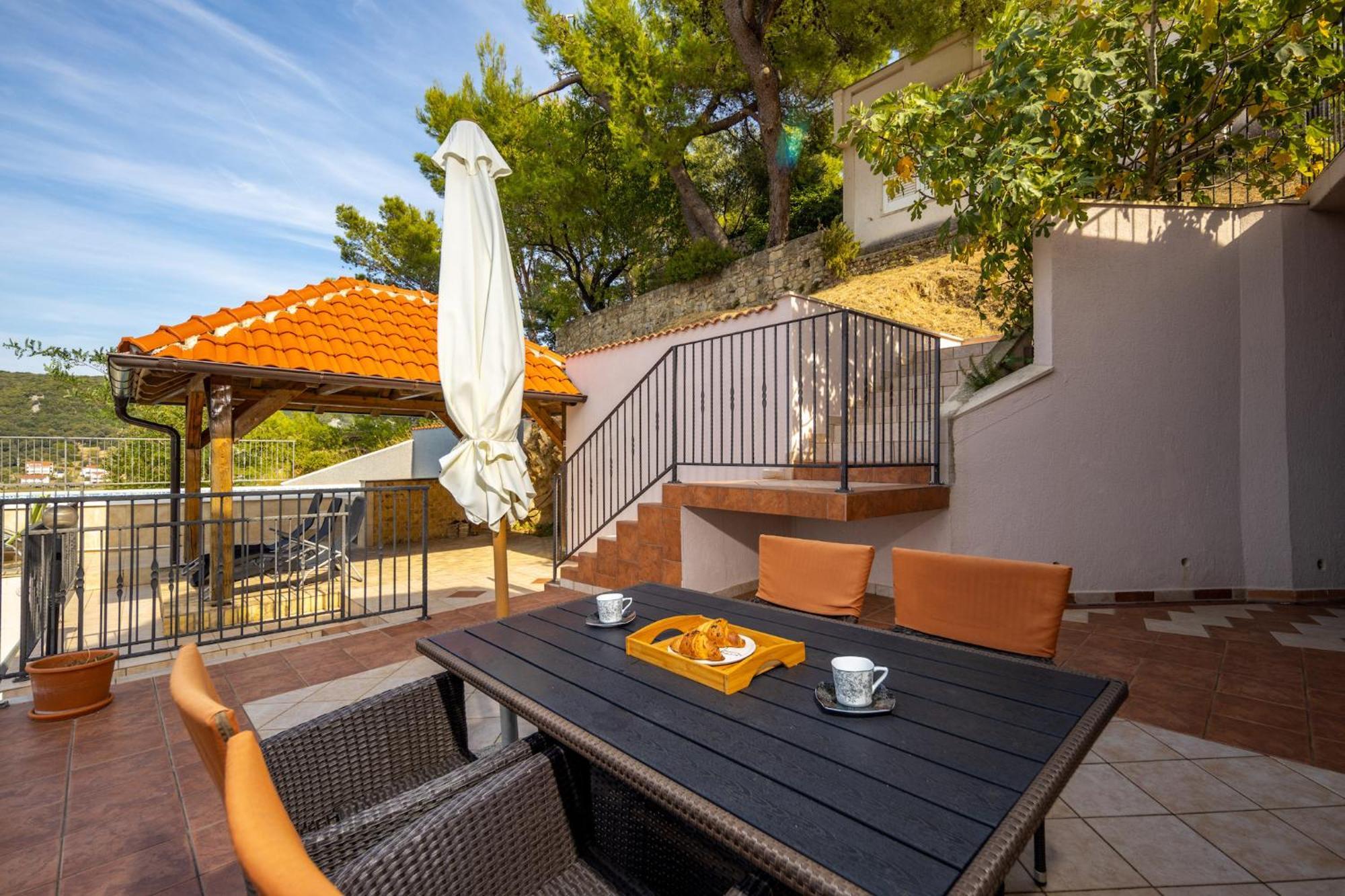Apartment Doris Supetarska Draga Εξωτερικό φωτογραφία